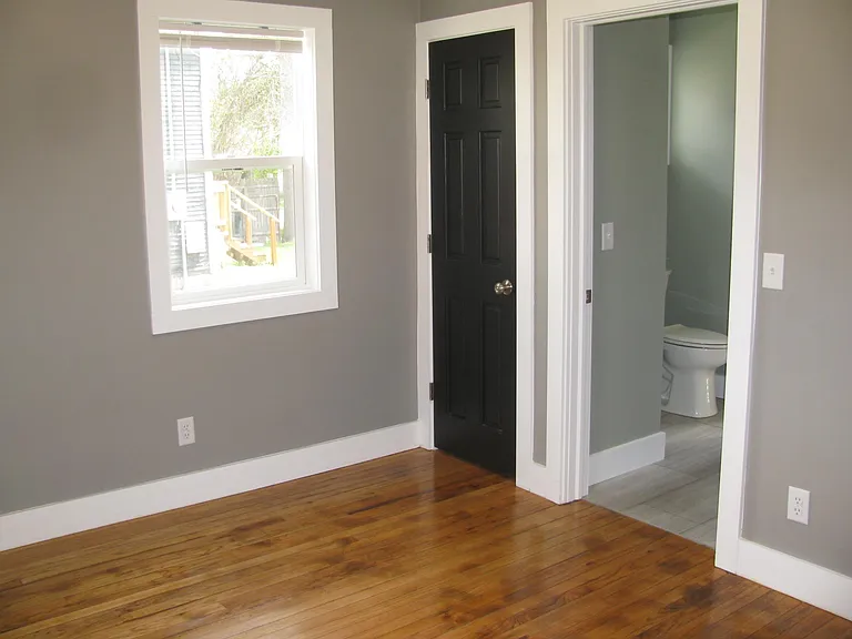 409 Pearl St — Photo 12
