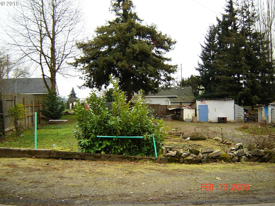 1st image of 1209 W McLoughlin Blvd
