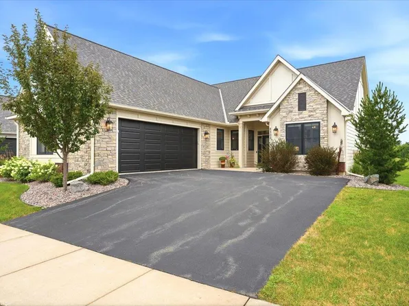 2302 Simply Living Ln, Hudson, WI 54016