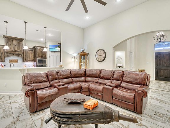 5th image of 7386 Garrison Creek Dr
