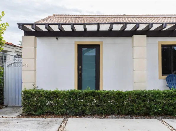 4538 SW 1st St, Miami, FL