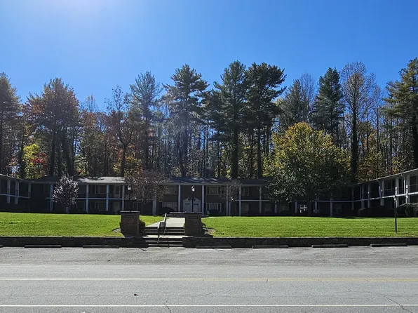 102 Boyd Dr, Flat Rock, NC