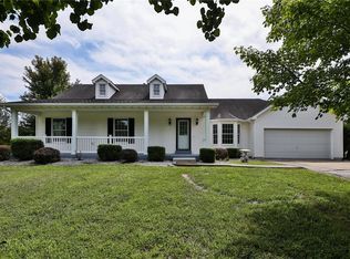 1940 Sun Trail Dr, Troy, MO 63379