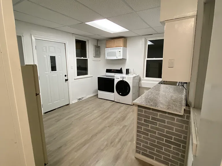 1416 Winter St — Photo 10