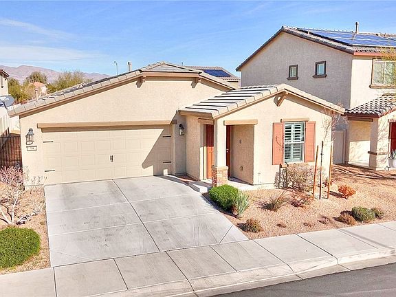 2nd image of 14 E Verde Way