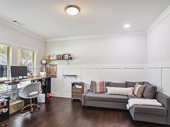 3rd image of 1122 Hibiscus Way
