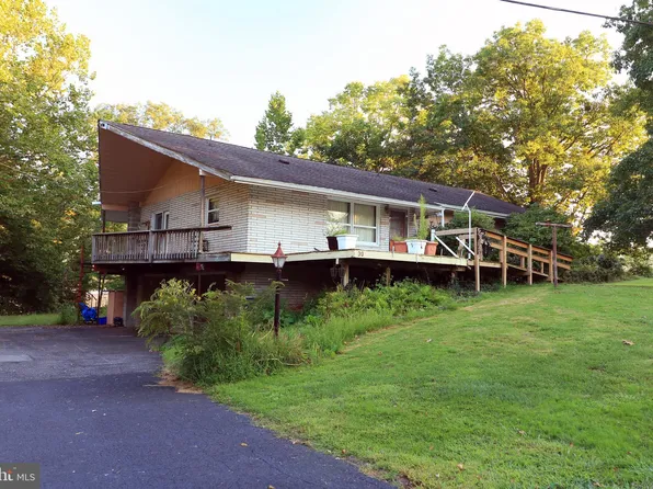 30 Riverview Ave, Lock Haven, PA 17745