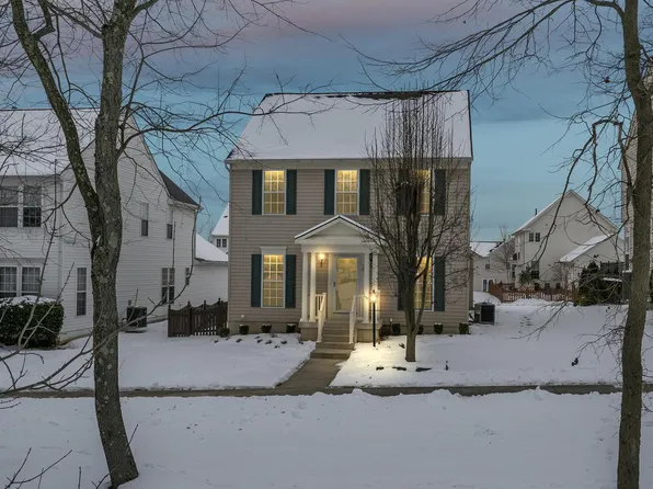 30 Lovett Dr, Lovettsville, VA 20180