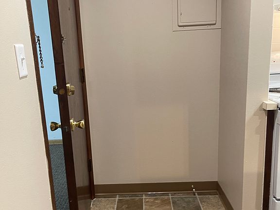 4th image of 2715 W Euclid Ave Unit 102