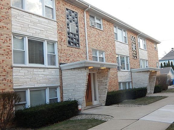 2nd image of 6822 N Northwest Hwy APT 2F