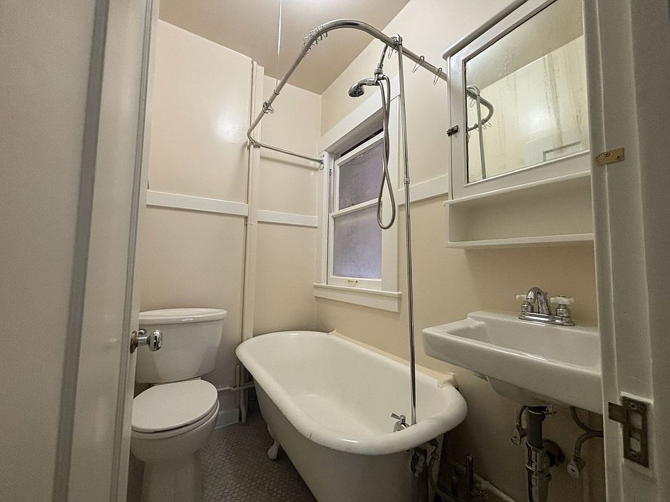 1st image of 833 Jones St APT 6
