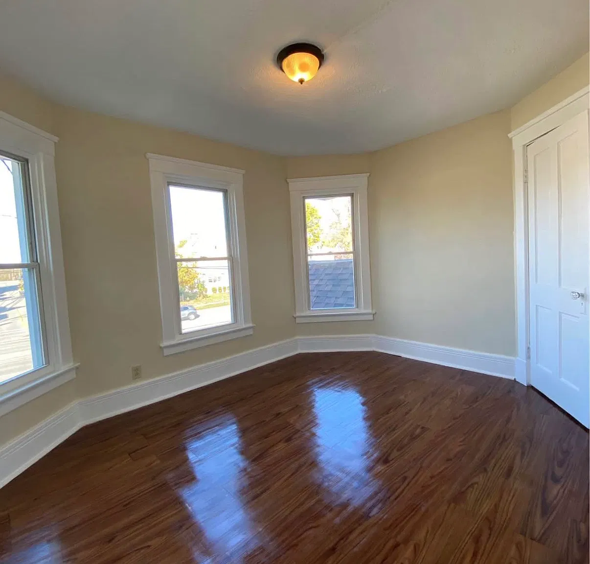 2 bed, $1,200 — Photo 1