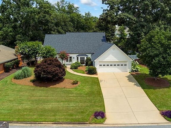 2nd image of 410 Singletree Trce