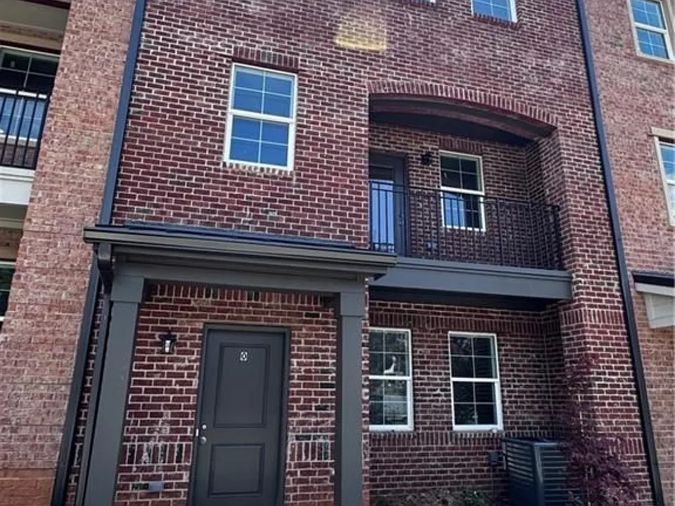 1777 Temple Avenueunit #Q