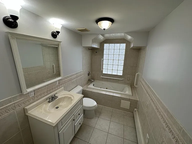 1114 Old Freehold Rd — Photo 14