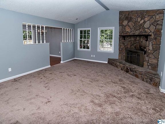 3rd image of 1046 Sharpsburg Dr SE