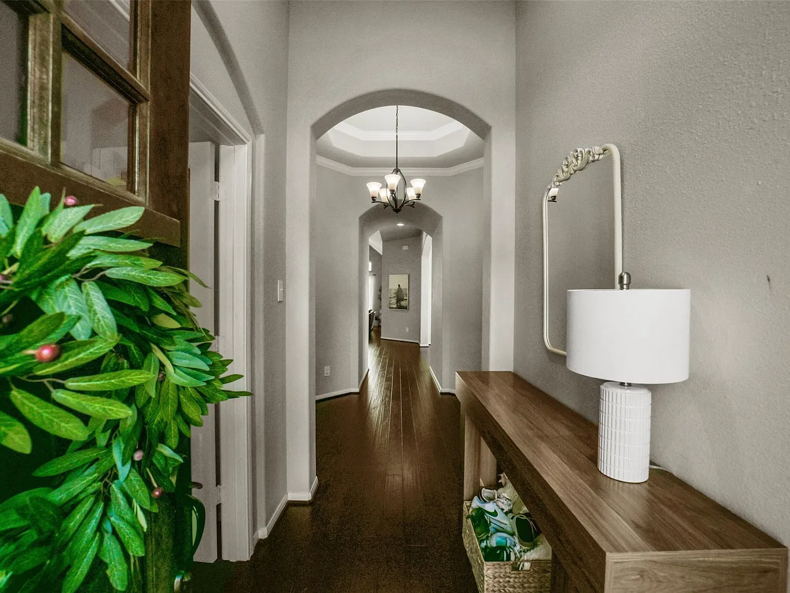 4 bed, 3.5 bath, 2570 sqft, $3,500 — Photo 4