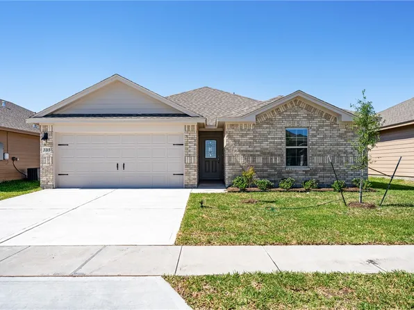 2215 Medusa Dr, Portland, TX 78374