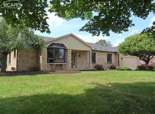 7140 Meadowvue Dr, Grand Blanc, MI 48439