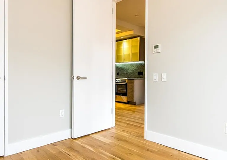 185 Leonard St #3A — Photo 16