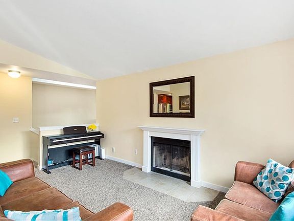 4th image of 9812 Kooley Dr N