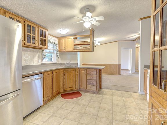 4th image of 525 Riverwind Dr #112