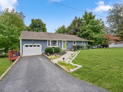 60 Gloucester Rd, Parsippany, NJ, 07054