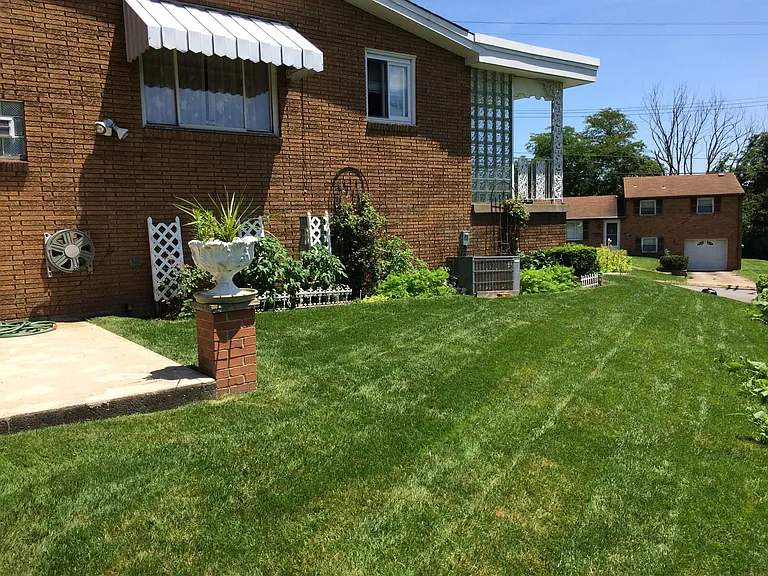 121 Lilmont Dr — Photo 30