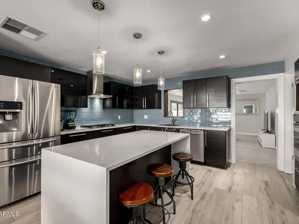 2402 N 37TH Street, Phoenix, AZ 85008