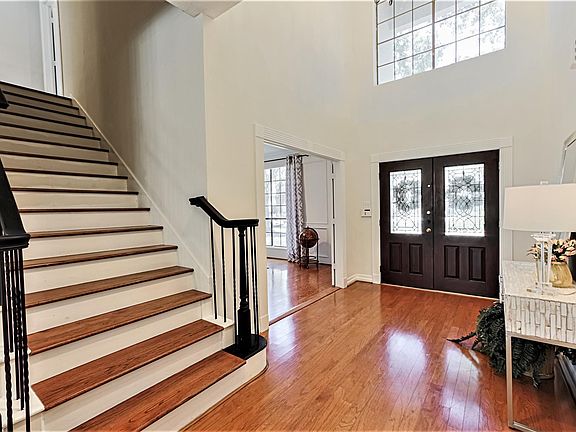 5th image of 1626 Pebble Chase Dr