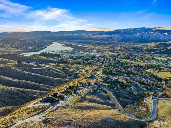 3979 Burch Mountain Road, Wenatchee, WA 98801