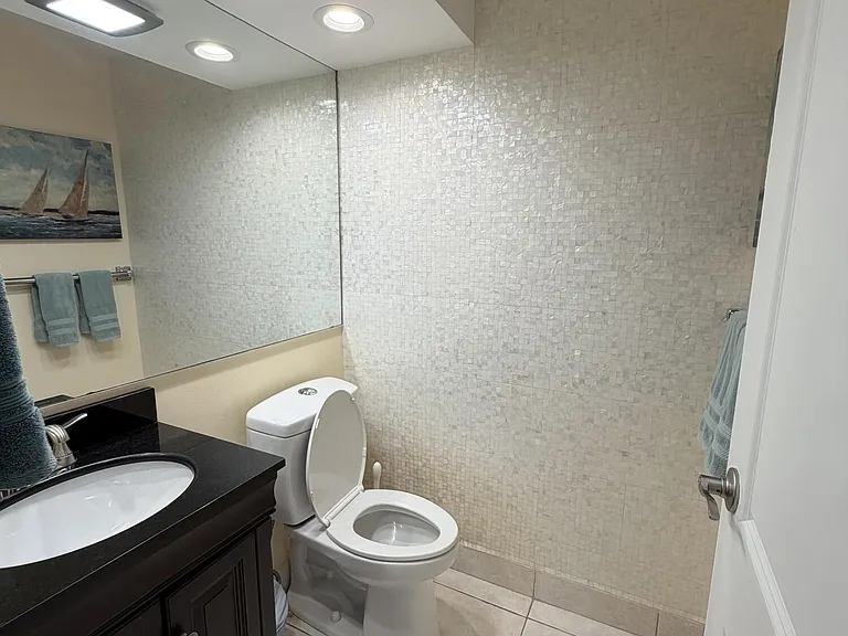 694 Brittany Park #O — Photo 14