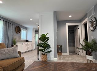 1111 7th St, Clarkston, WA 99403