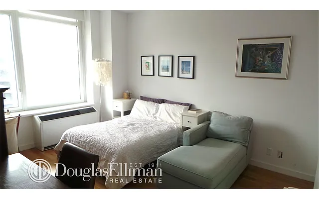 Rented by Douglas Elliman | media 38