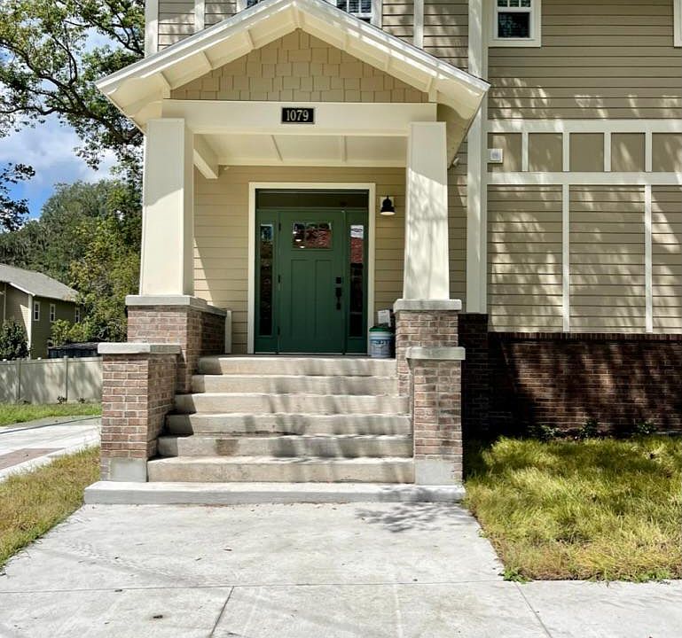 1st image of 1079 South Blvd