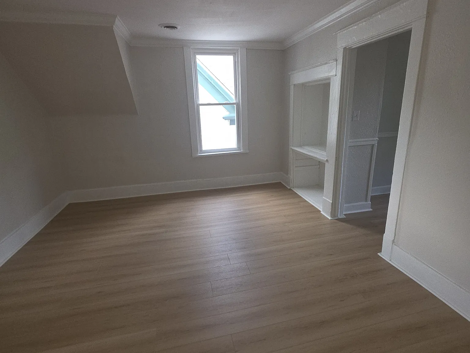 3 bed, $1,250 — Photo 3