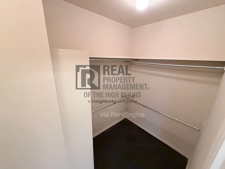 7700 Legacy Pkwy — Photo 10