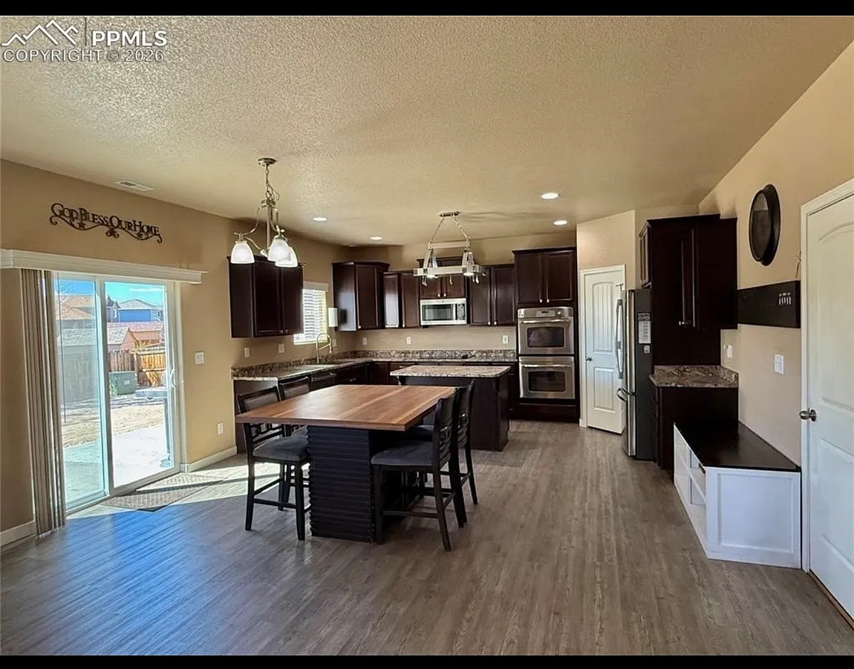 Building Photo - 10836 McGahan Dr