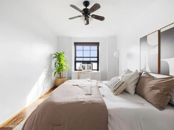 355 Clinton Avenue image 6 of 9