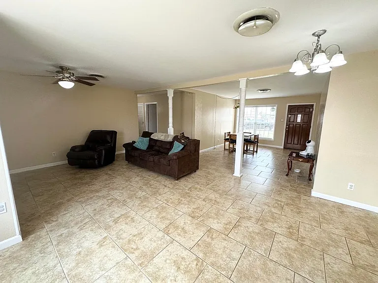 4710 Thomason Dr — Photo 8