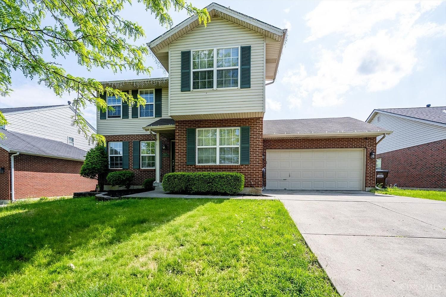 8589 Essex Orchard Station Dr, Fairfield, OH 45014 | Zillow