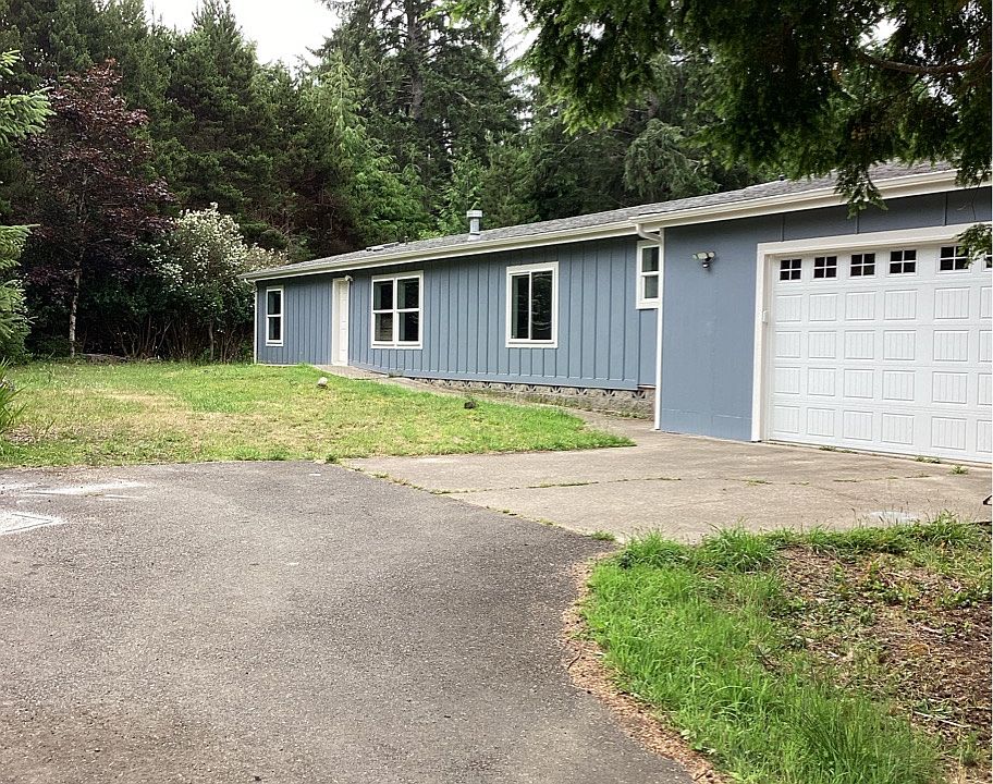 1st image of 330 SW Newton Dr