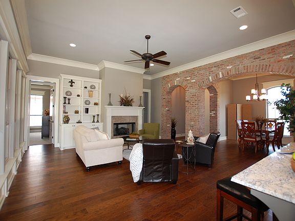 5th image of 15858 Blackstone Drive #21