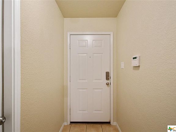 5th image of 3810 Foxglove Ln