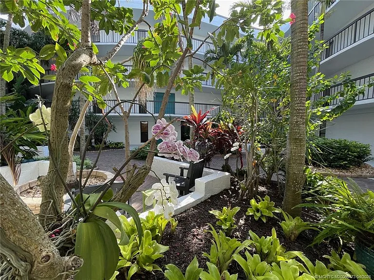 1357 NE Ocean Blvd #106 — Photo 38