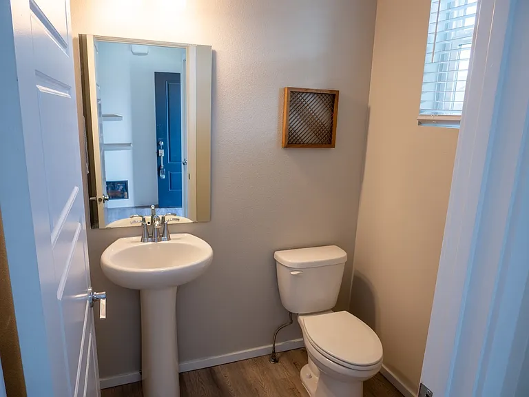 1007 N Viewmont Rd — Photo 20