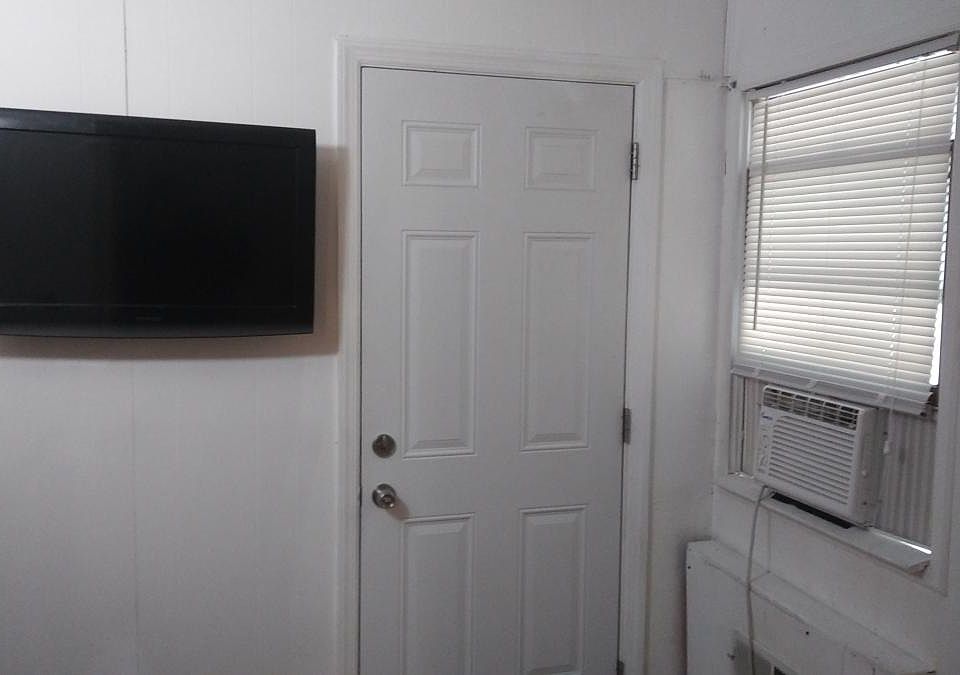 1st image of 1098 Mirabelle Ave #1