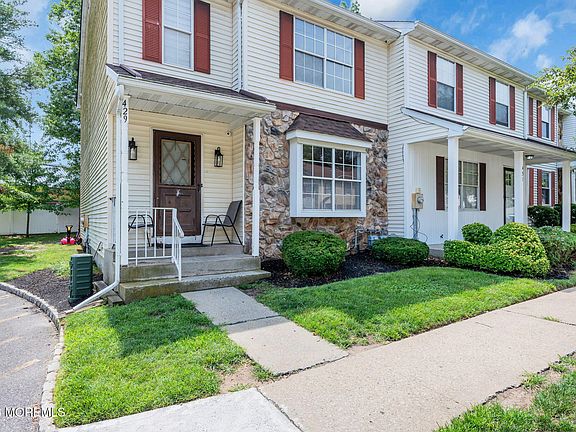 2nd image of 429 Rose Court