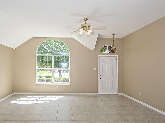 4th image of 18511 Polo Meadow Dr