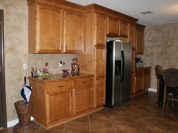 4th image of 1502 Evonne St
